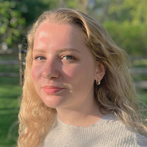 Meet your Posher, Abigail